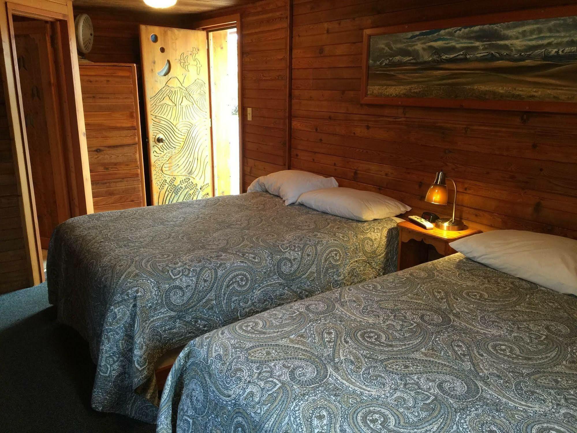 Whistling Swan Motel East Glacier Park Village Exterior foto